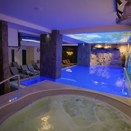 Sky Penthouse With Hot Tub *