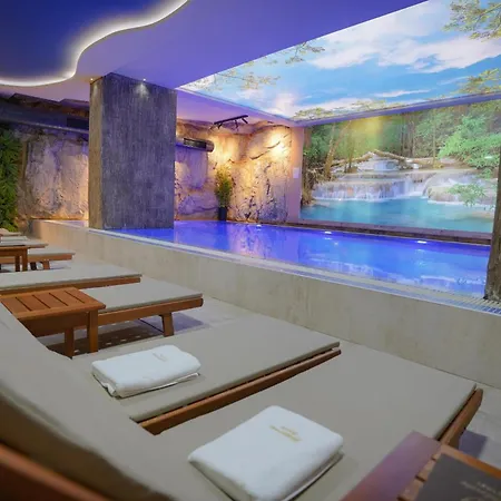 Aparthotel Sky Penthouse With Hot Tub Zlatibor