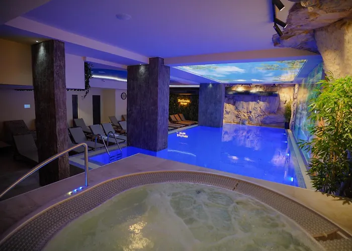 Sky Penthouse With Hot Tub *